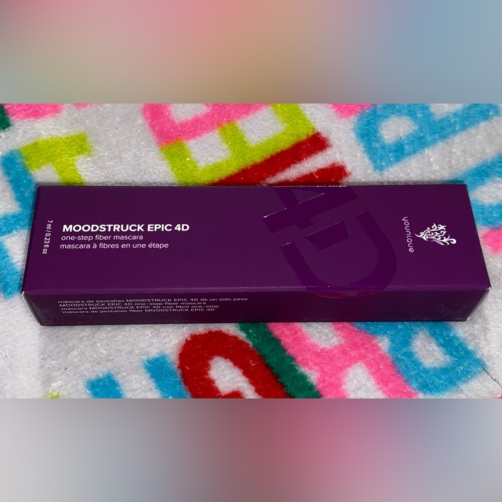 YOUNIQUE MOODSTRUCK EPIC 4D ONE-STEP FIBER MASCARA - BLACK
